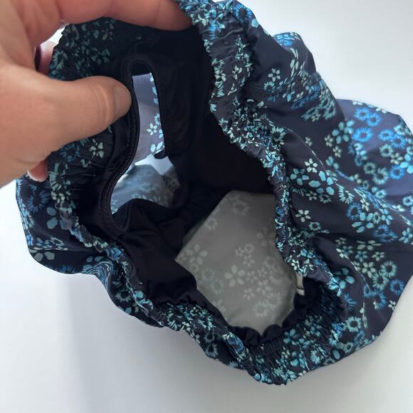 All In MOTION running shorts - Picture 5 of 5